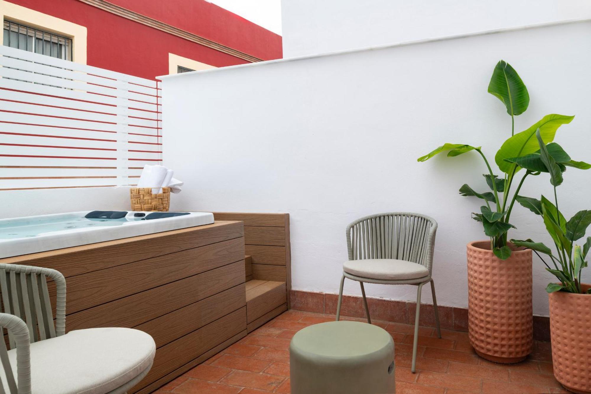 Magno Apartments Santa Clara - Private Terraces With Jacuzzi Sevilha Exterior foto